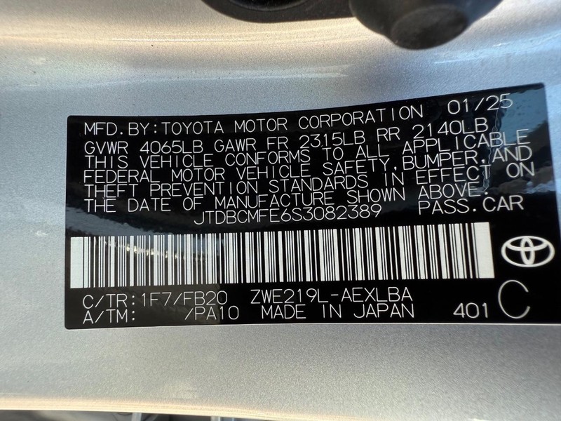 Toyota Corolla Hybrid Vehicle Image 24