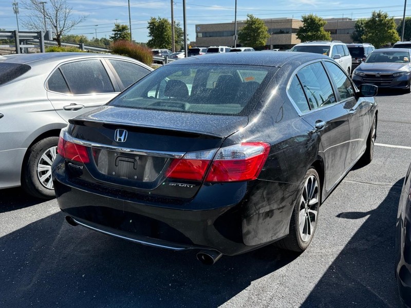 Honda Accord Sedan Vehicle Image 04