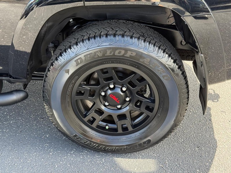 Toyota 4Runner Vehicle Image 06