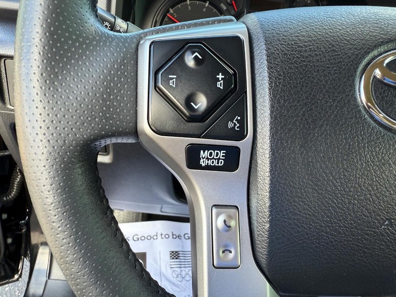 Toyota 4Runner Vehicle Image 13