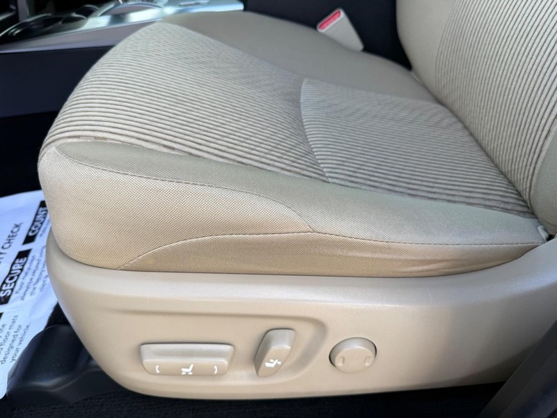 Toyota 4Runner Vehicle Image 24