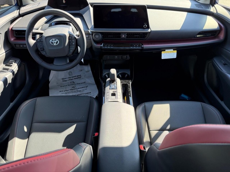 Toyota Prius Plug-In Hybrid Vehicle Image 05