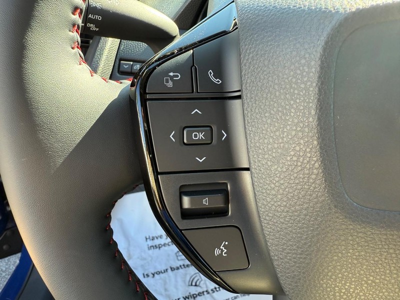 Toyota Prius Plug-In Hybrid Vehicle Image 07
