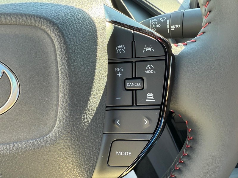Toyota Prius Plug-In Hybrid Vehicle Image 08