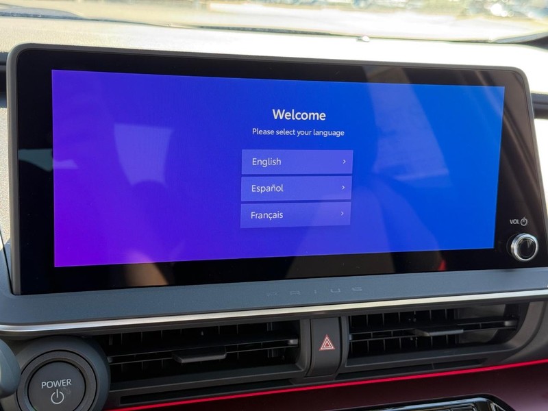 Toyota Prius Plug-In Hybrid Vehicle Image 11
