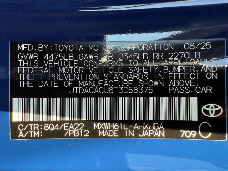 Toyota Prius Plug-In Hybrid Vehicle Image 20