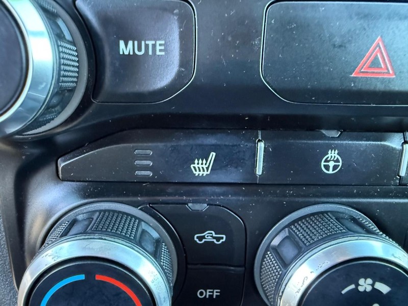 Ram 1500 Vehicle Image 16