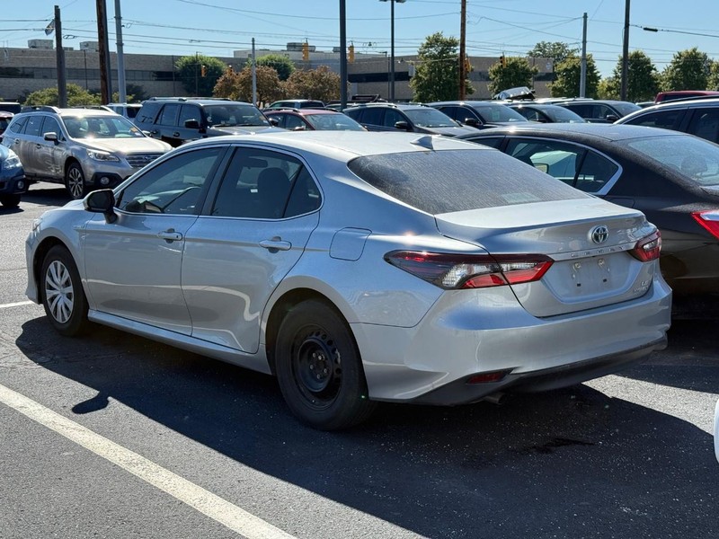 Toyota Camry Hybrid Vehicle Image 03