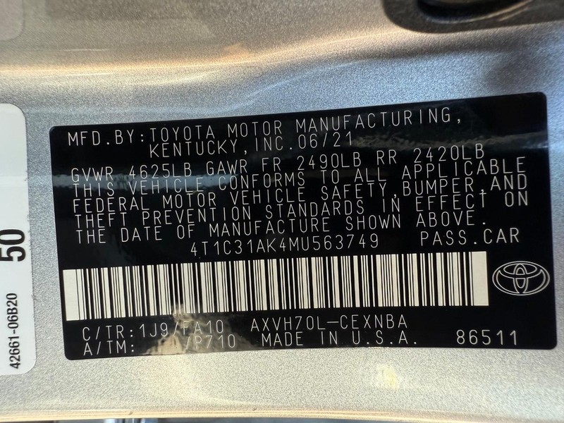 Toyota Camry Hybrid Vehicle Image 25