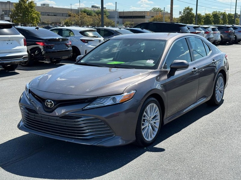 Toyota Camry Vehicle Image 08