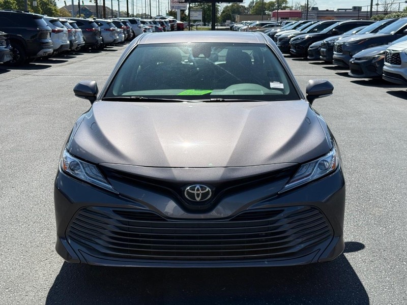 Toyota Camry Vehicle Image 09