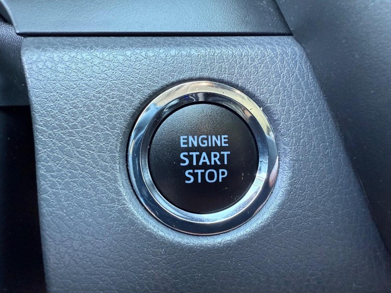 Toyota Camry Vehicle Image 15