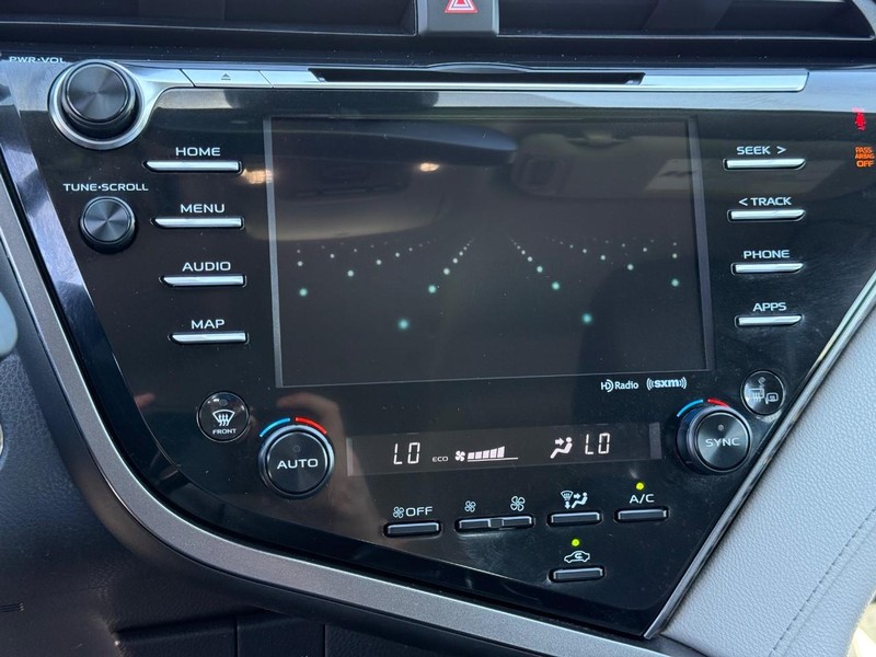 Toyota Camry Vehicle Image 16