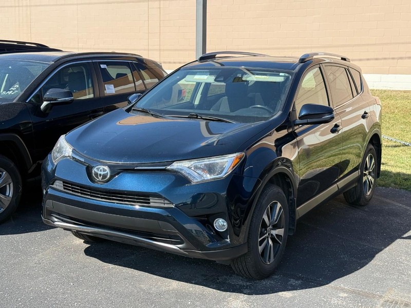 Toyota RAV4 Vehicle Image 02