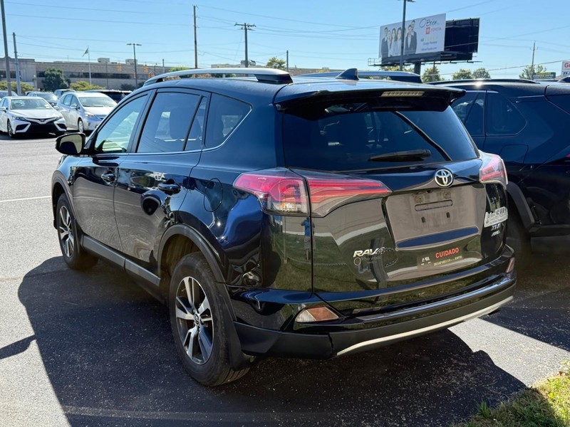 Toyota RAV4 Vehicle Image 03