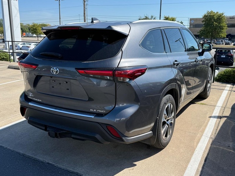 Toyota Highlander Vehicle Image 04
