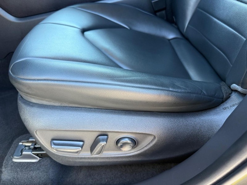 Toyota Highlander Vehicle Image 29