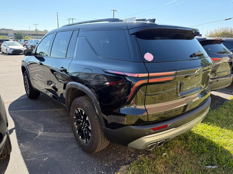 Chevrolet Traverse Vehicle Image 03
