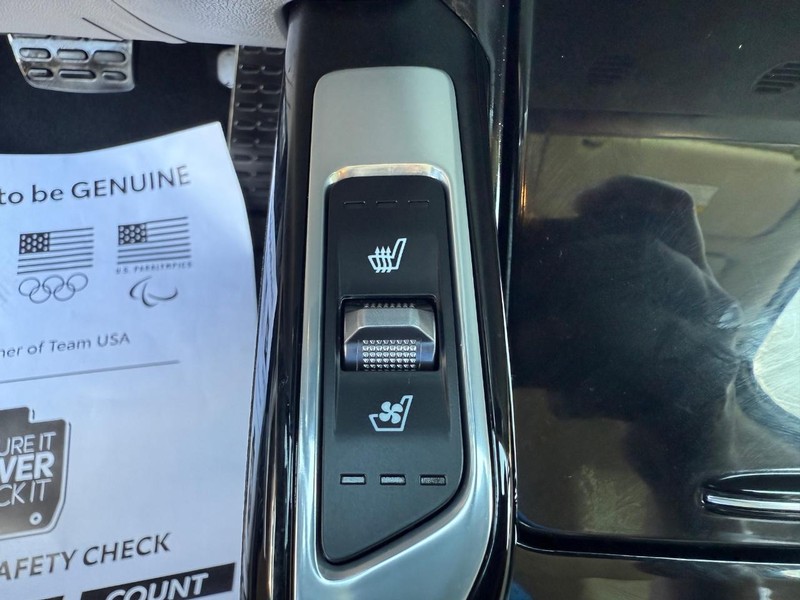 Kia Sorento Hybrid Vehicle Image 18