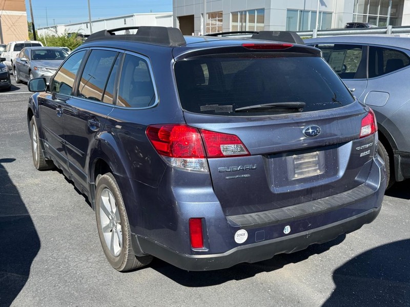 Subaru Outback Vehicle Image 03