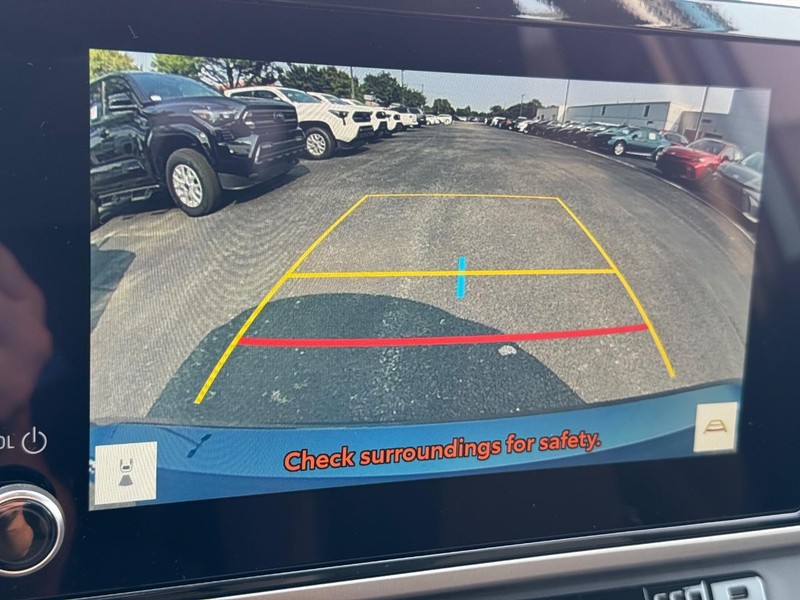 Toyota Camry Vehicle Image 12