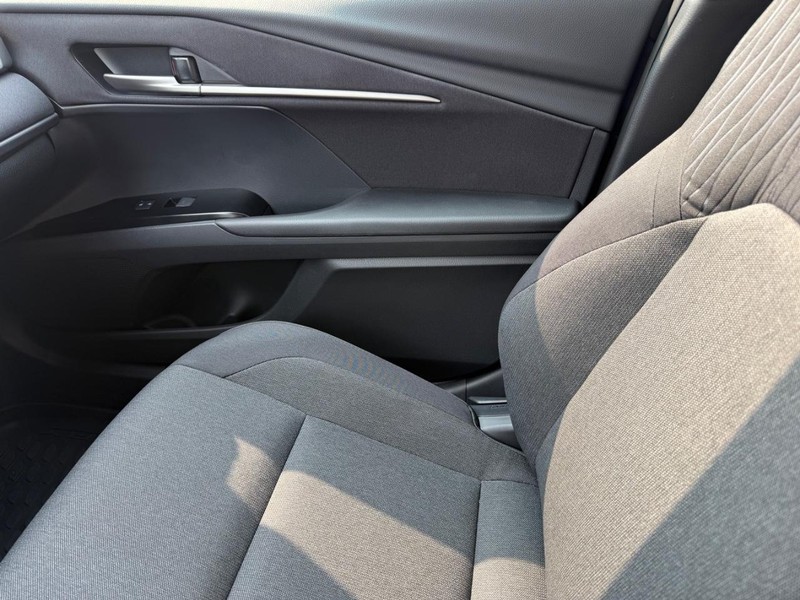Toyota Camry Vehicle Image 15
