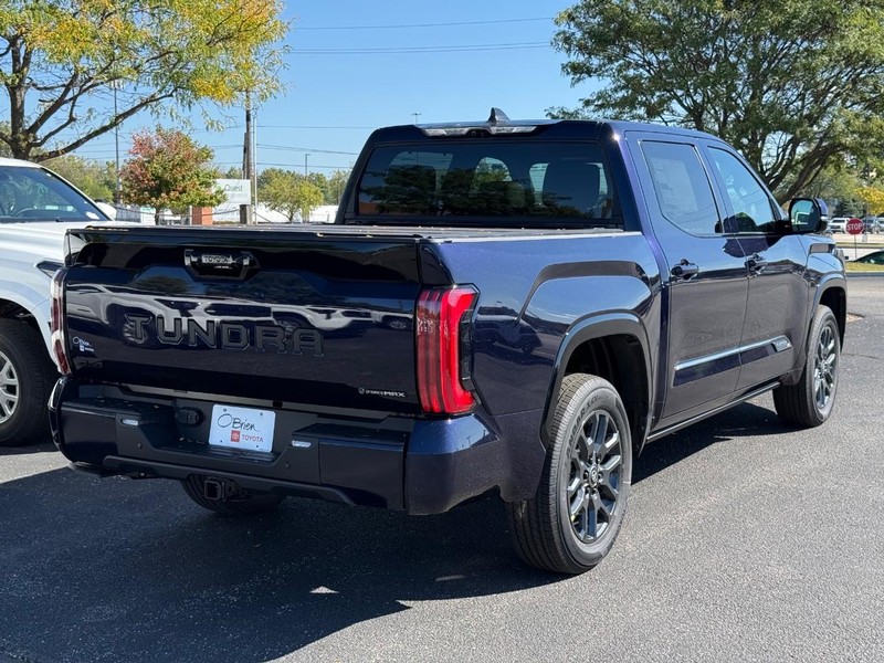 Toyota Tundra 4WD Vehicle Image 03