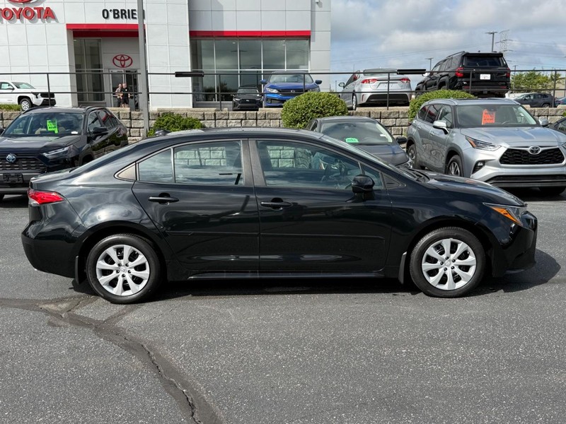 Toyota Corolla Vehicle Image 02