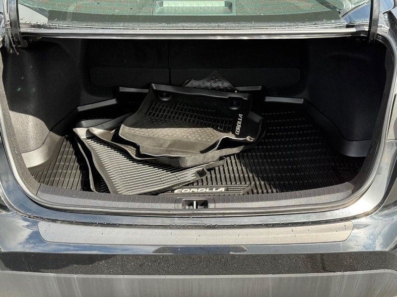 Toyota Corolla Vehicle Image 07