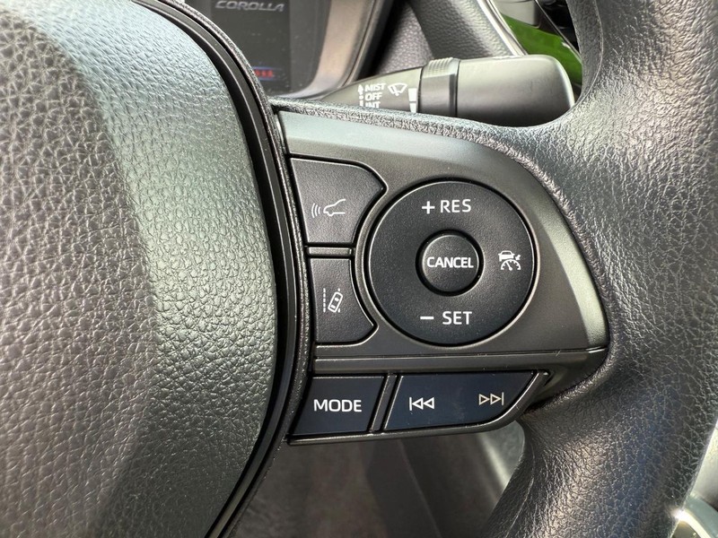 Toyota Corolla Vehicle Image 14