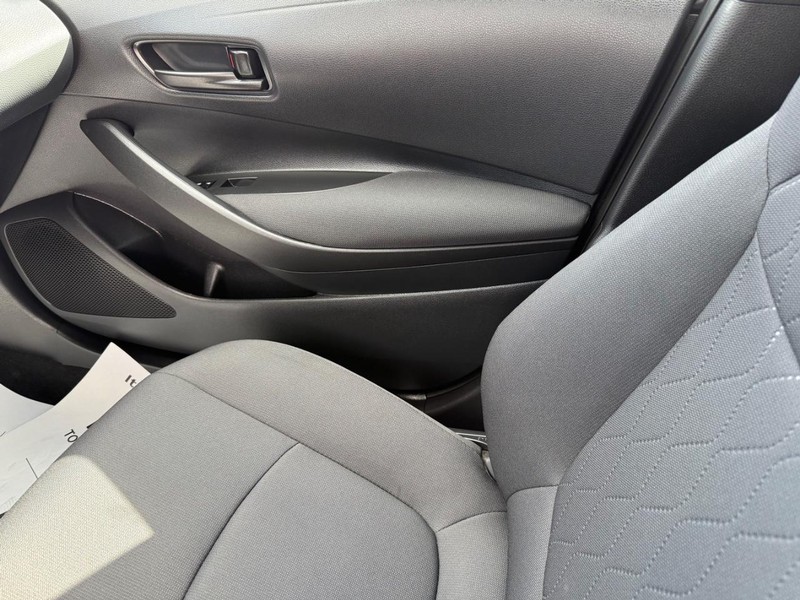 Toyota Corolla Vehicle Image 19