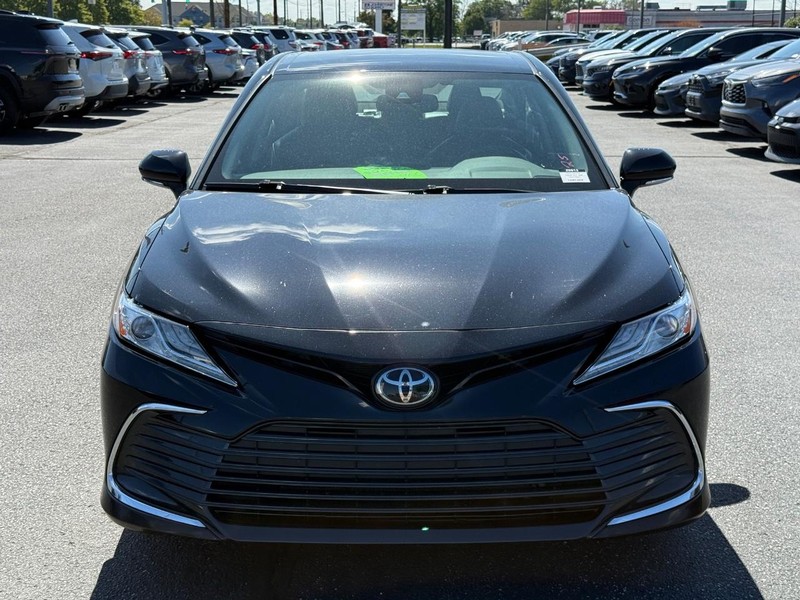 Toyota Camry Vehicle Image 09