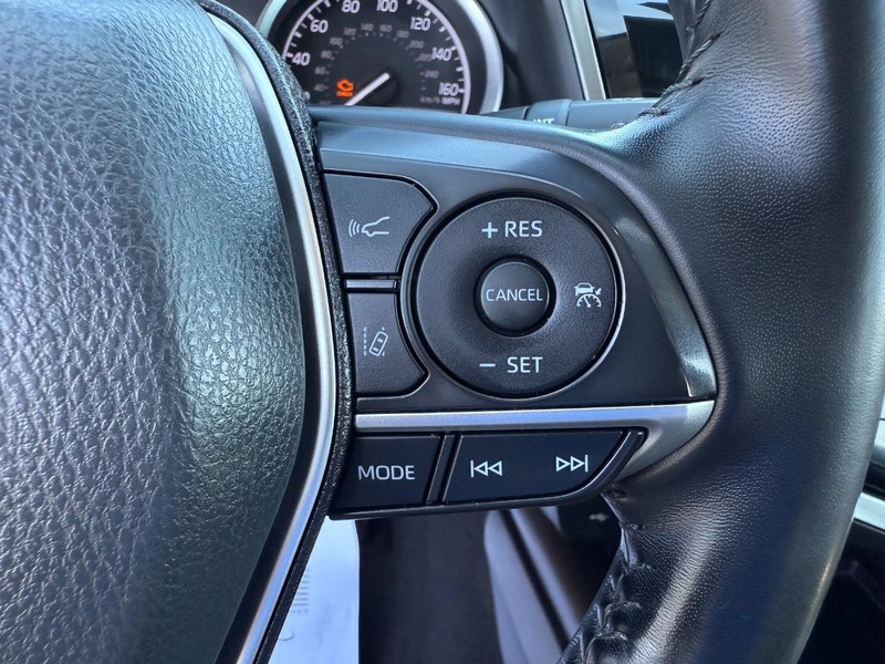 Toyota Camry Vehicle Image 14