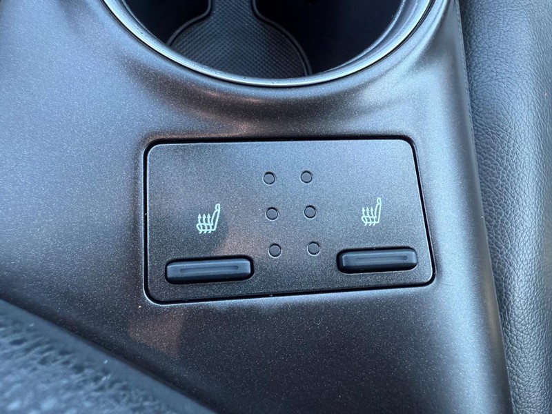 Toyota Camry Vehicle Image 15