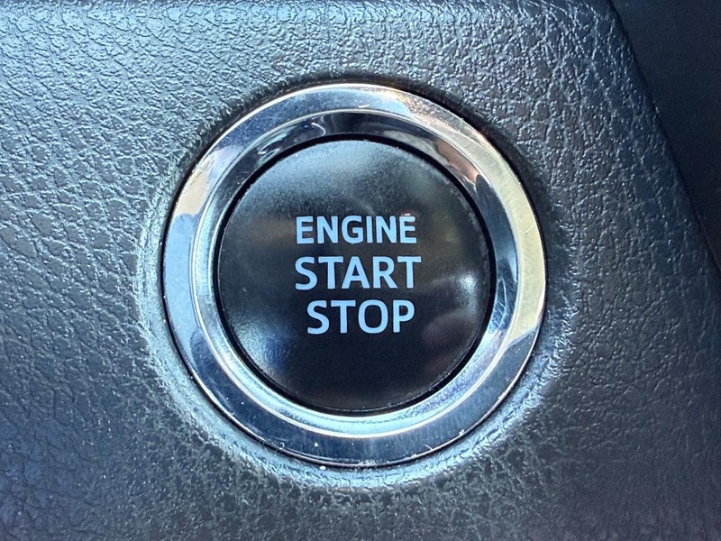 Toyota Camry Vehicle Image 16