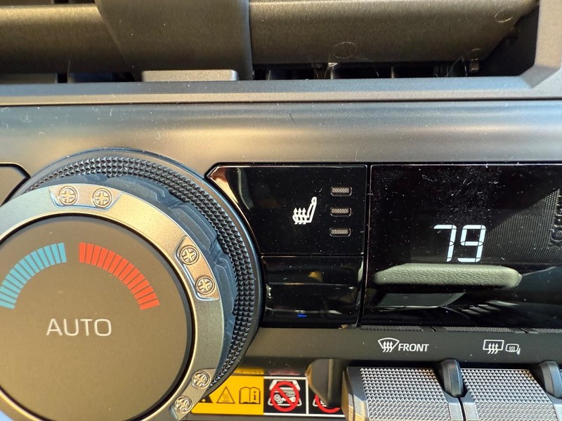 Toyota Tacoma 4WD Vehicle Image 10