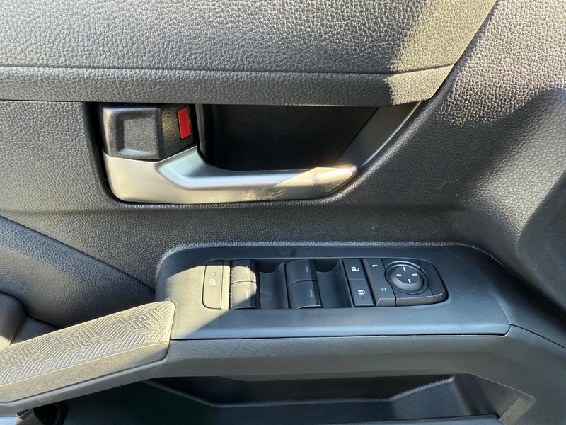 Toyota Tacoma 4WD Vehicle Image 18