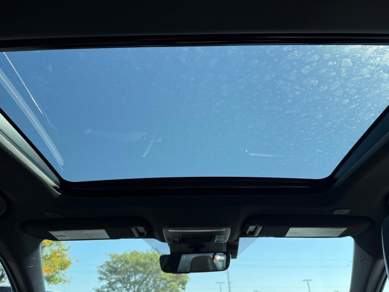 Toyota Camry Vehicle Image 05