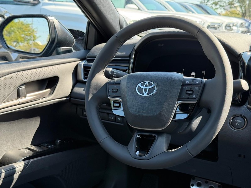 Toyota Camry Vehicle Image 07