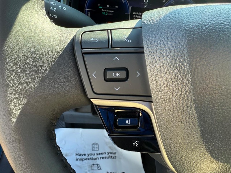 Toyota Camry Vehicle Image 08