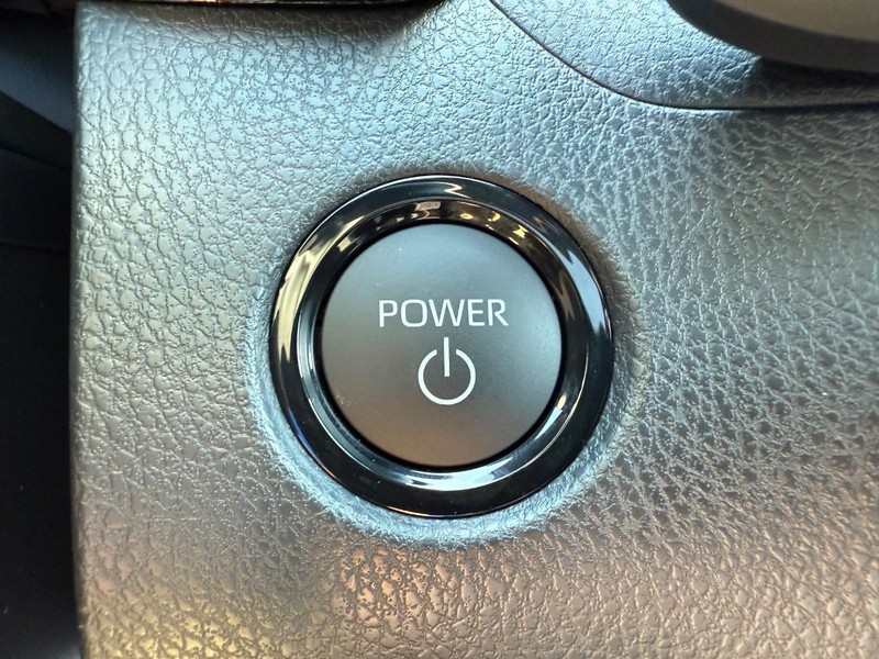 Toyota Camry Vehicle Image 10