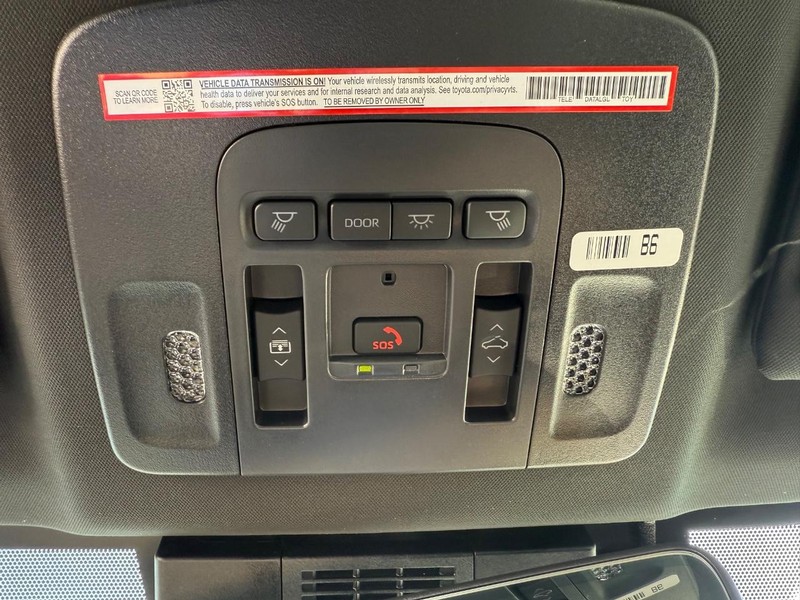 Toyota Camry Vehicle Image 17