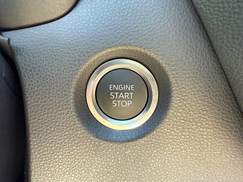 Toyota Corolla Vehicle Image 10