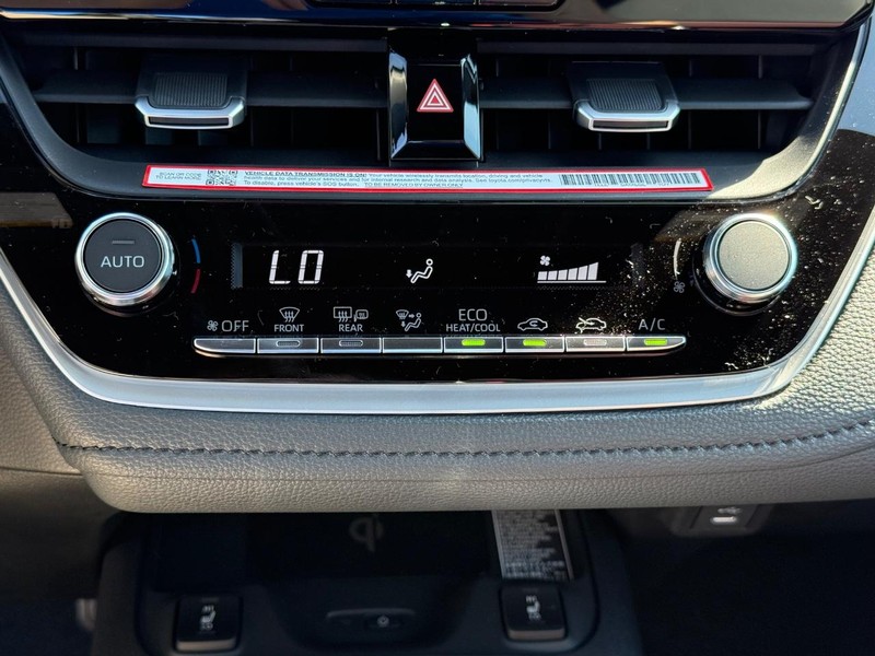 Toyota Corolla Vehicle Image 13