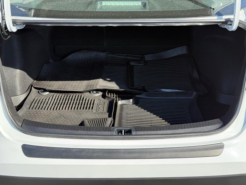 Toyota Corolla Vehicle Image 07