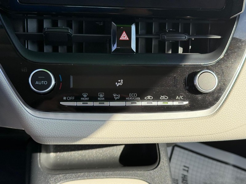 Toyota Corolla Vehicle Image 17