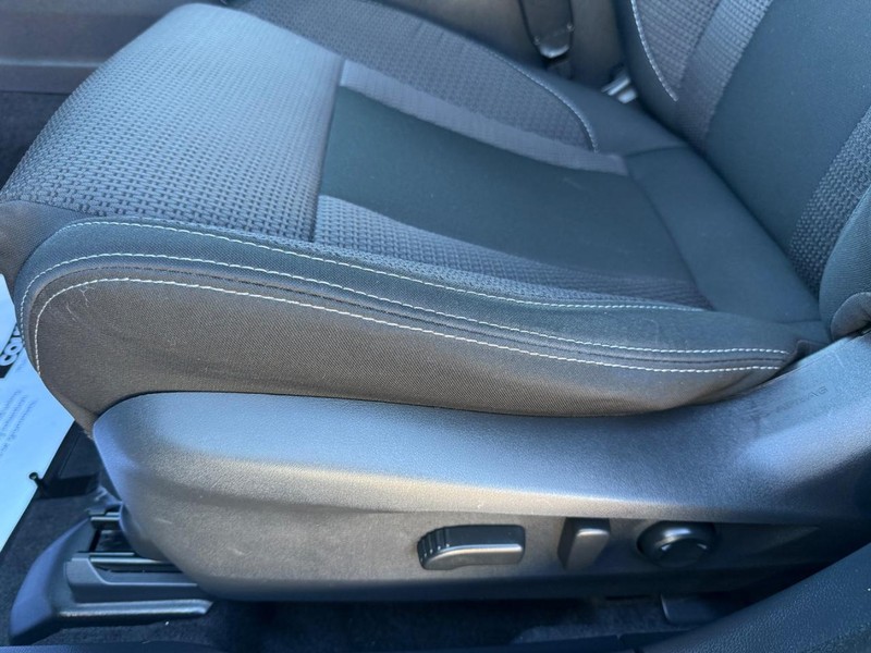 Subaru Outback Vehicle Image 24