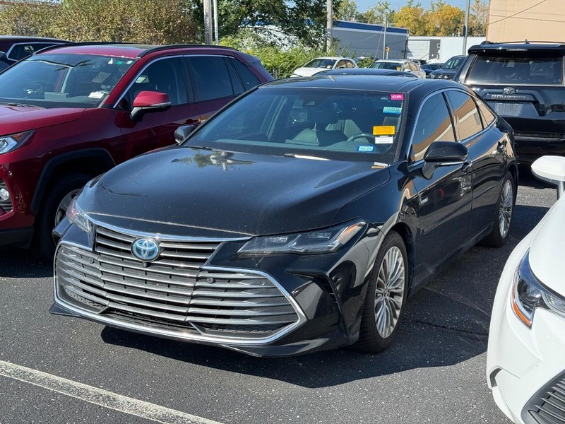 Toyota Avalon Vehicle Image 02