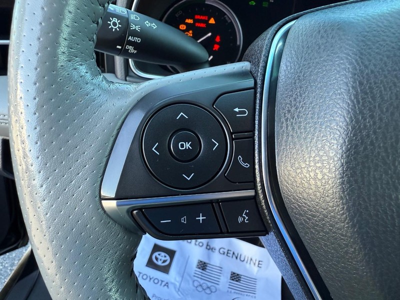 Toyota Avalon Vehicle Image 14