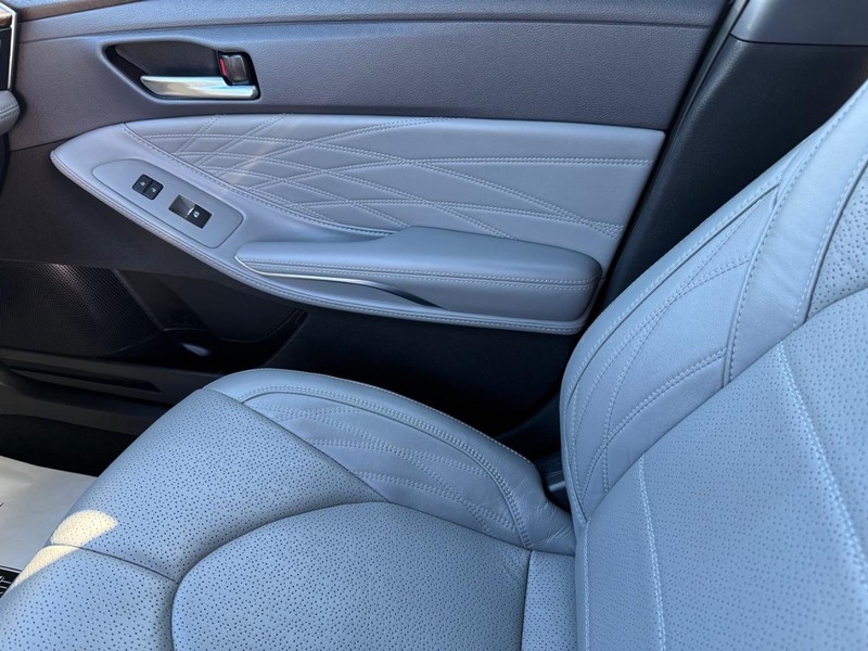 Toyota Avalon Vehicle Image 22